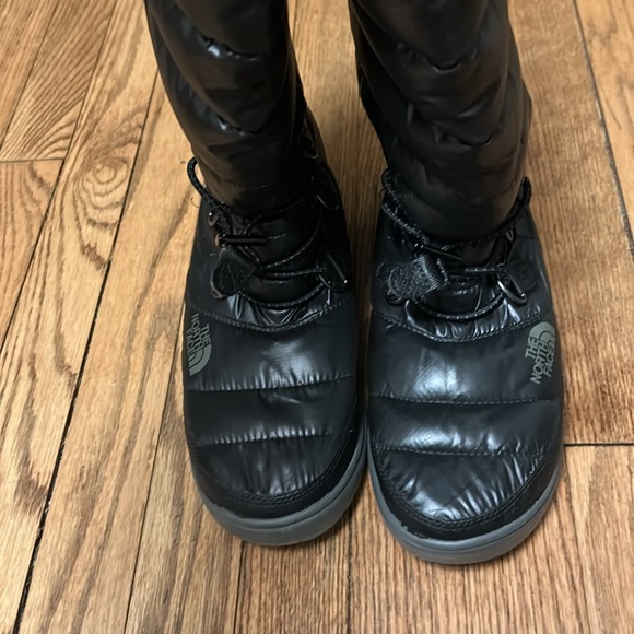 The NorthFace Black Thermoball Snow Boots - Picture 6 of 7
